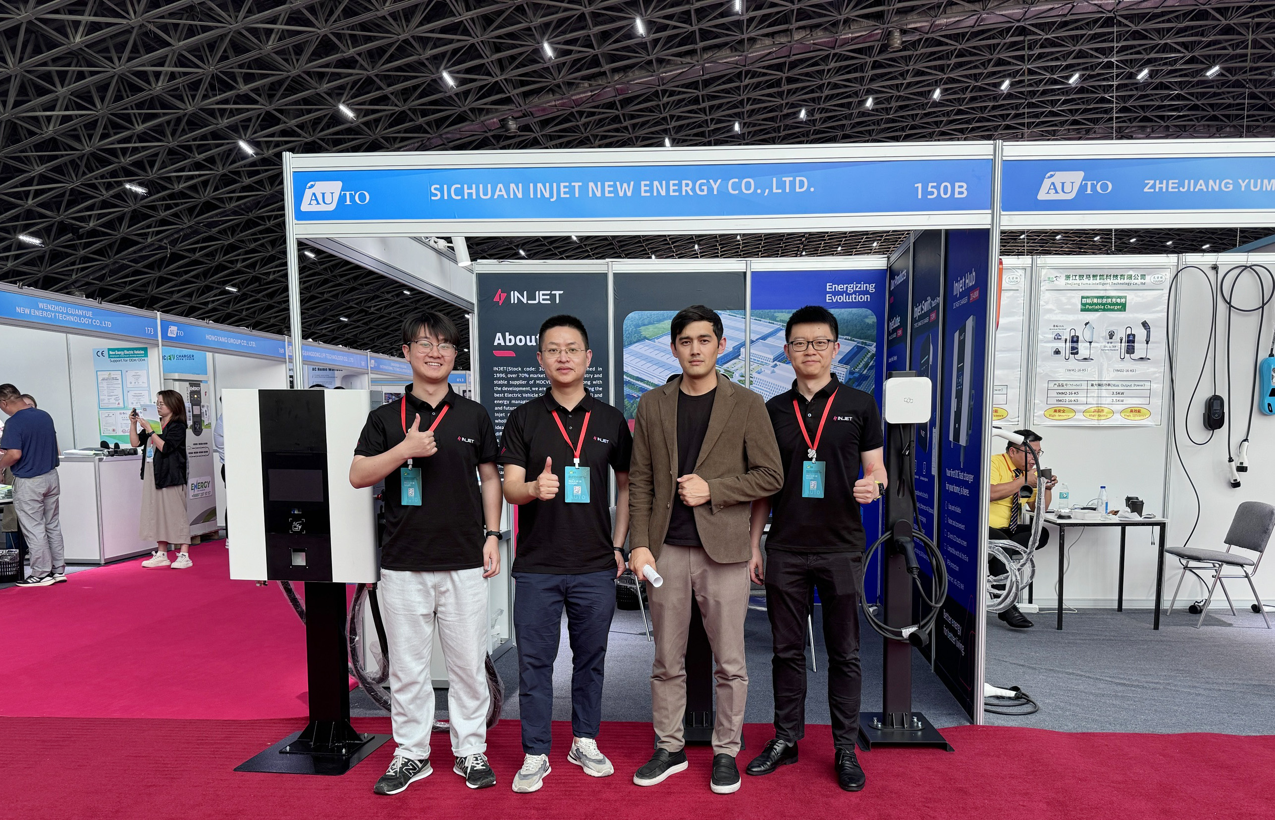 Injet New Energy lascia un forte impatto alla fiera dell'Uzbekistan con innovazioni verdi